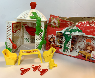 Vintage Strawberry Shortcake Garden House Gazebo 1981 43450 AS IS