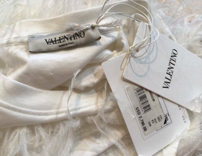 NWT VALENTINO FEATHER EMBELLISHED T-SHIRT SZ X-SMALL MRSP NWT VALENTINO FEATHER EMBELLISHED T-SHIRT SZ X-SMALL MRSP