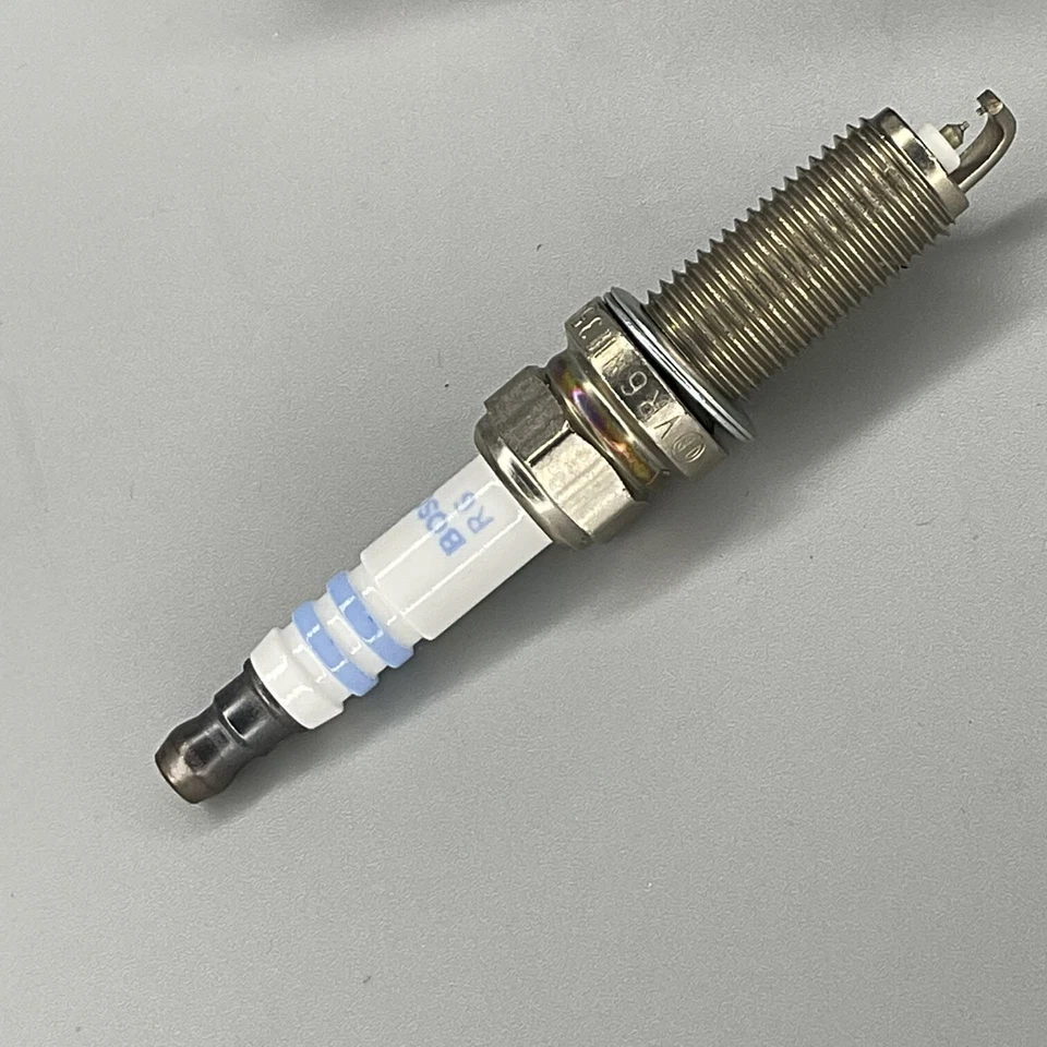 Bujía doble iridio BOSCH 9693 4 PIEZAS para Nissan Altima Armada Infiniti Foto 4 de 4