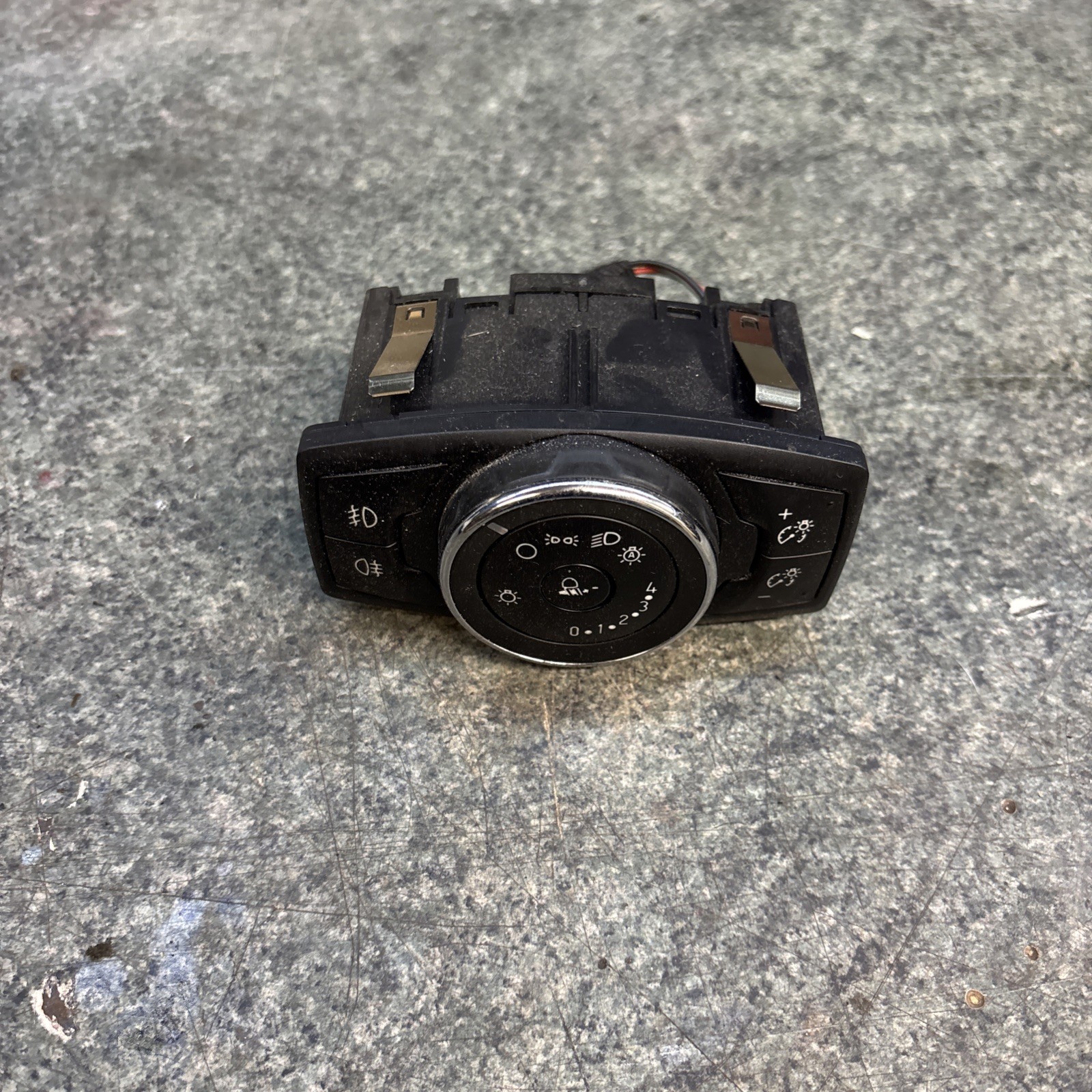 10140019 Interruptor de luz FORD TOURNEO CONNECT CHC 2013- 1.5 120CV 2013 632215