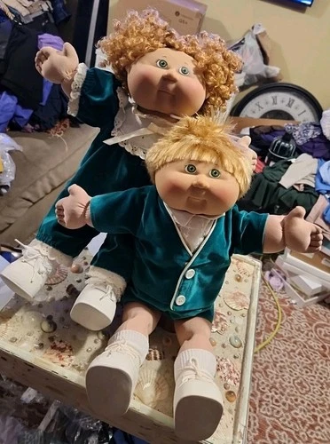 Cabbage Patch Doll Twins Play Along Green Velvet Outfit Tan Hair Green Eyes Rare