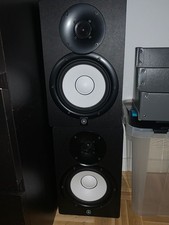 2× Yamaha HS8 Studiomonitore – wie neu – inkl. Netzkabel