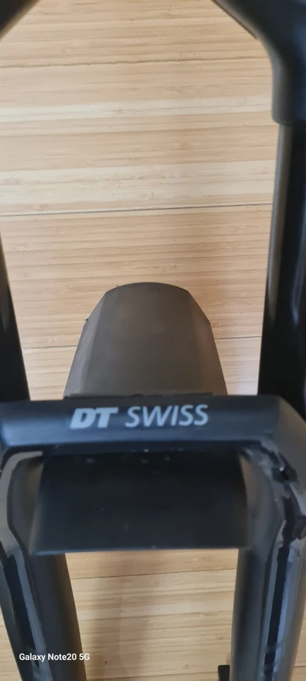 Forcella 29 Boost DT SWISS F535 ONE 160MM - Immagine 2 di 4