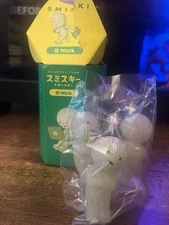 Smiski Work Series “Little Smiski Group Think”