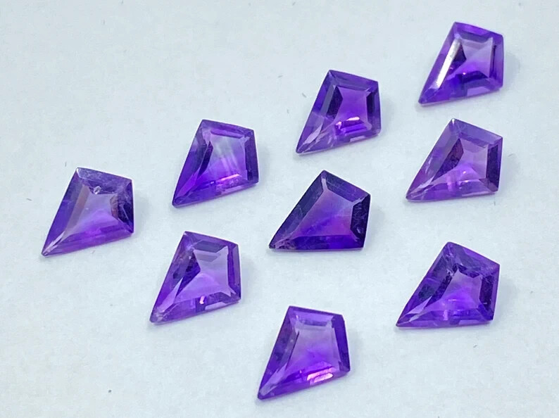 [WHOLESALE] NATURAL AMETHYST FACETED KITE SHAPE LOOSE GEMSTONE