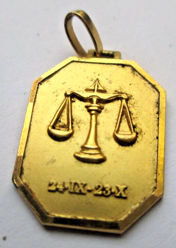 Bijou Zodiaque Balance Pendentif Zodiaque Balance Plaqué Or - Parchemin Fond Sable, 1.7x1.2 Cm, Livré Avec écrin, Idéal Cadeau Personnalisé Pendentif Cadeau écrin