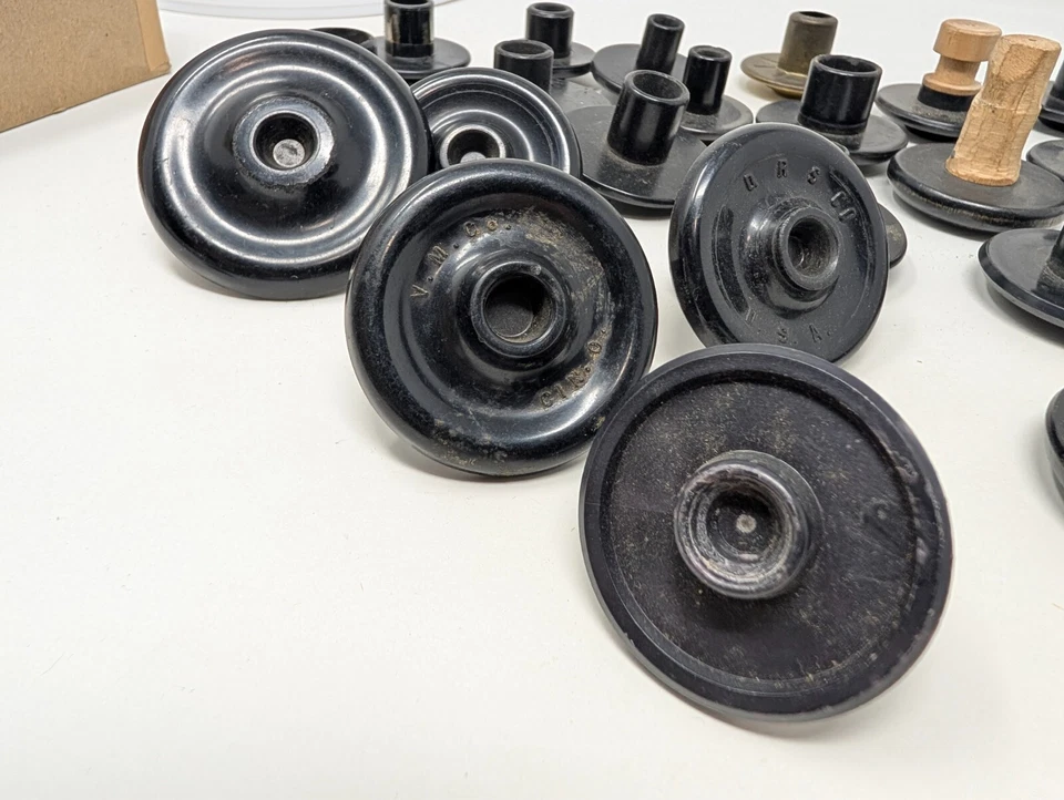 Lote De Piezas De Reparación Pianola Reproductor De Colección - Extremos De Rollo, Pestañas Playrite Foto 3 de 4