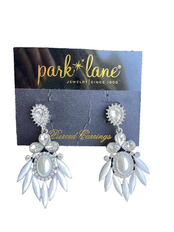 Pendientes Park Lane SPARK NUEVOS CON ETIQUETAS Gota Larga Blanco Plástico Duro Piedra Transparente Imitación Peras Foto 2 de 4