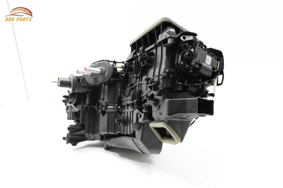 2017-2020 CHEVROLET SUBURBAN FRONT HVAC AC CLIMATE HEATER BLOWER HOUSING BOX OEM - Image 3 of 4