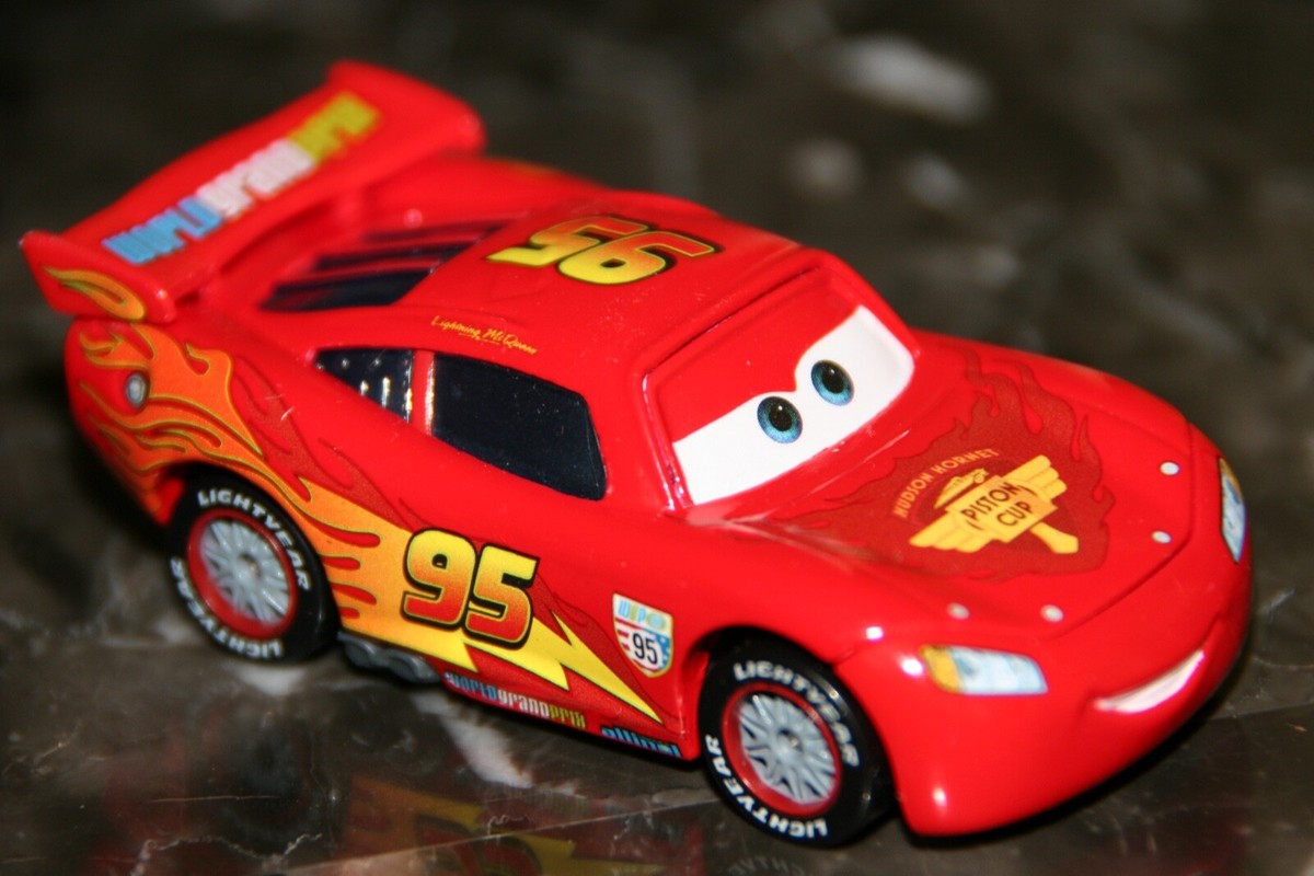 DISNEY PIXAR CARS 