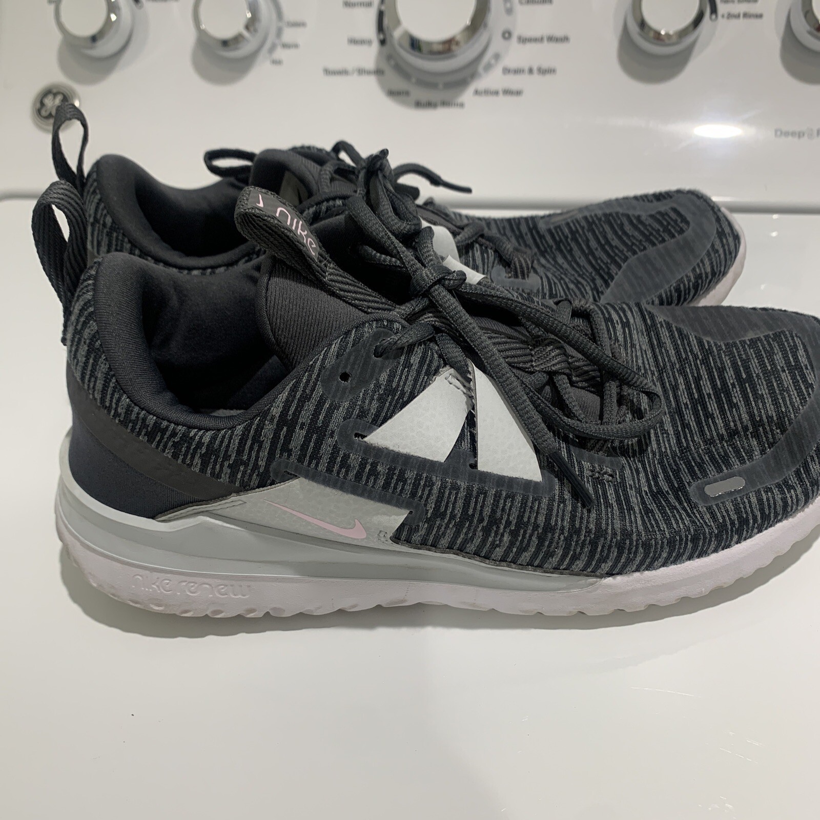 Women’s Nike Gray Tennis Shoes 9.5 eBay