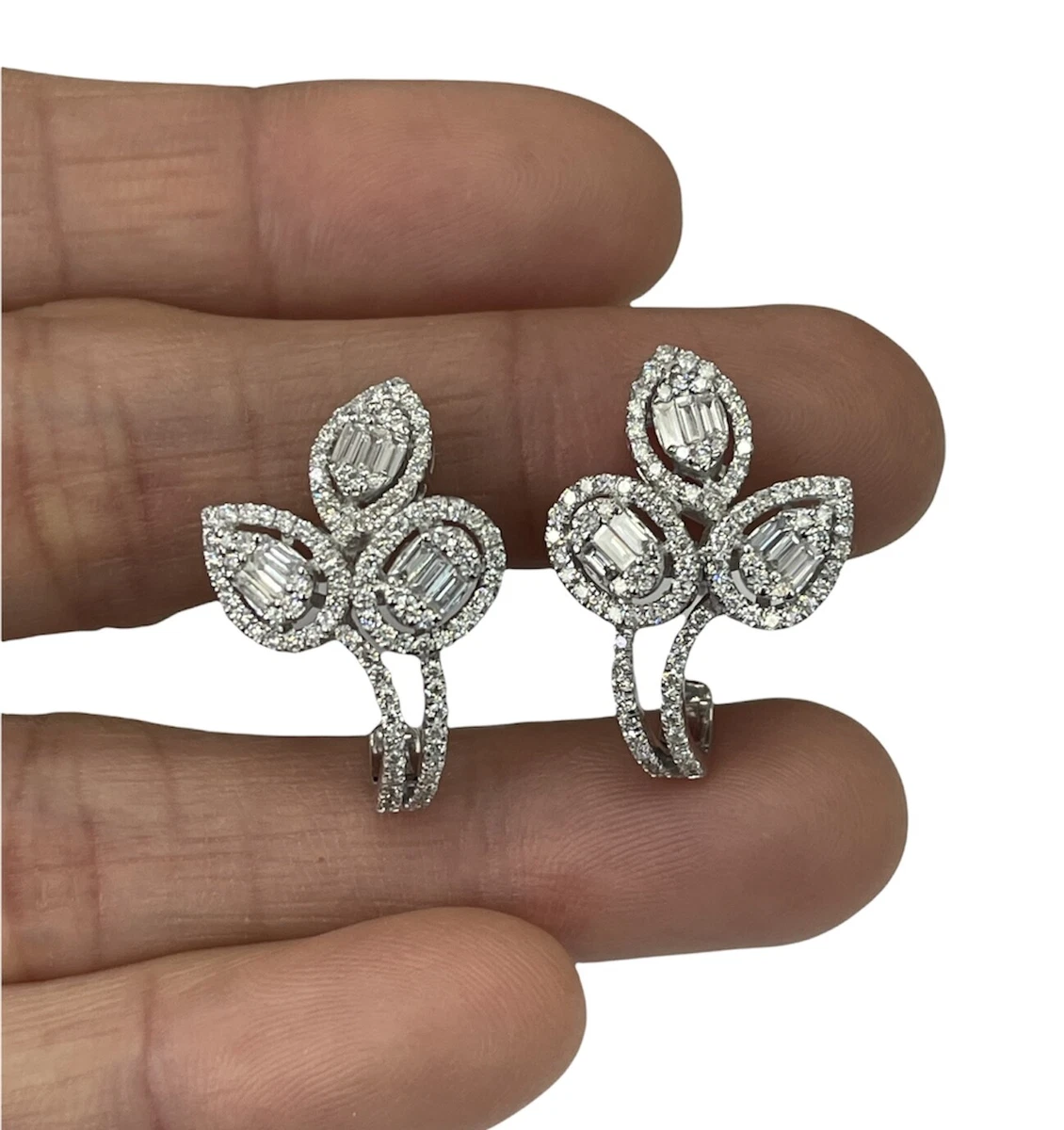 Three leaves shop earring piece gold