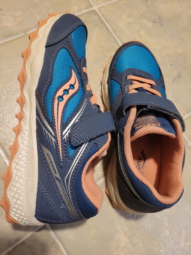 saucony kids shoes Size 2 - Picture 4 of 7