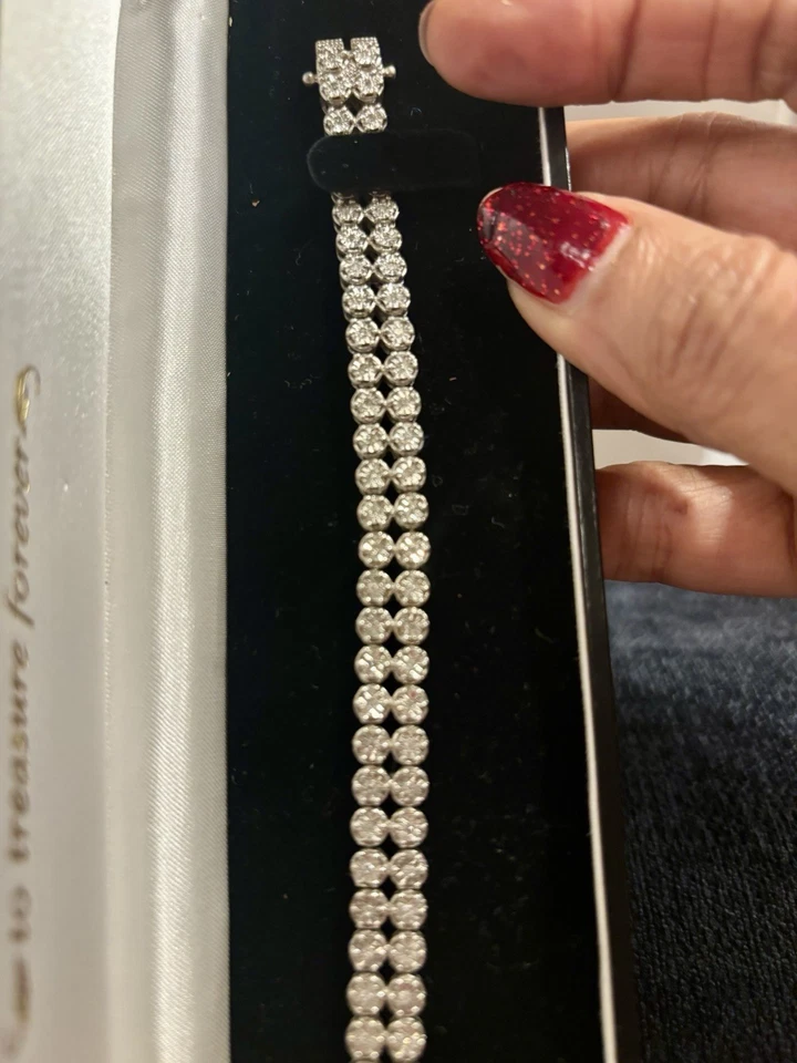 Stunning Sterling Silver And Diamond Bracelet - Image 2 of 4