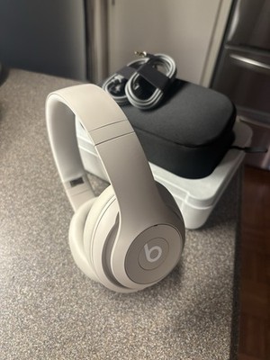 Beats Studio Pro Wireless Noise Cancelling Headphones - Sandstone / EXcellent