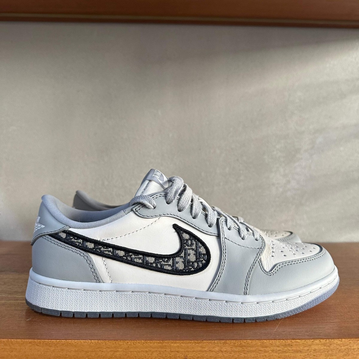 jordan 1 dior off white