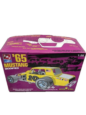 M11b Sealed AMT ERTL Model King 21527P, '65 Ford Mustang Modified Model Kit 1/25