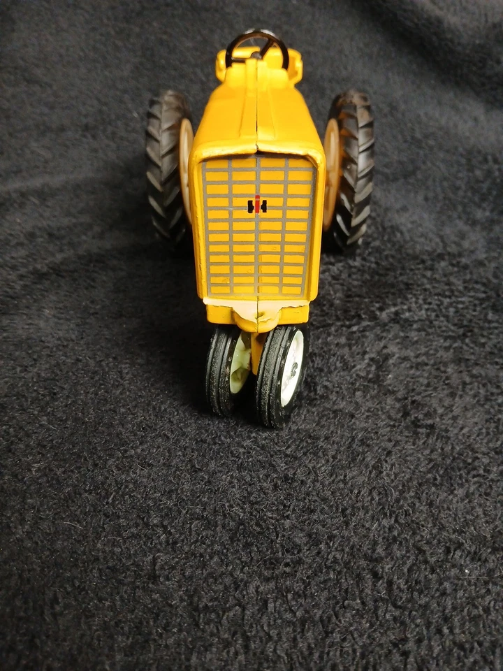 RARE ERTL INTERNATIONAL 2644 INDUSTRIAL TRACTOR 1/16 Scale - Image 3 of 4