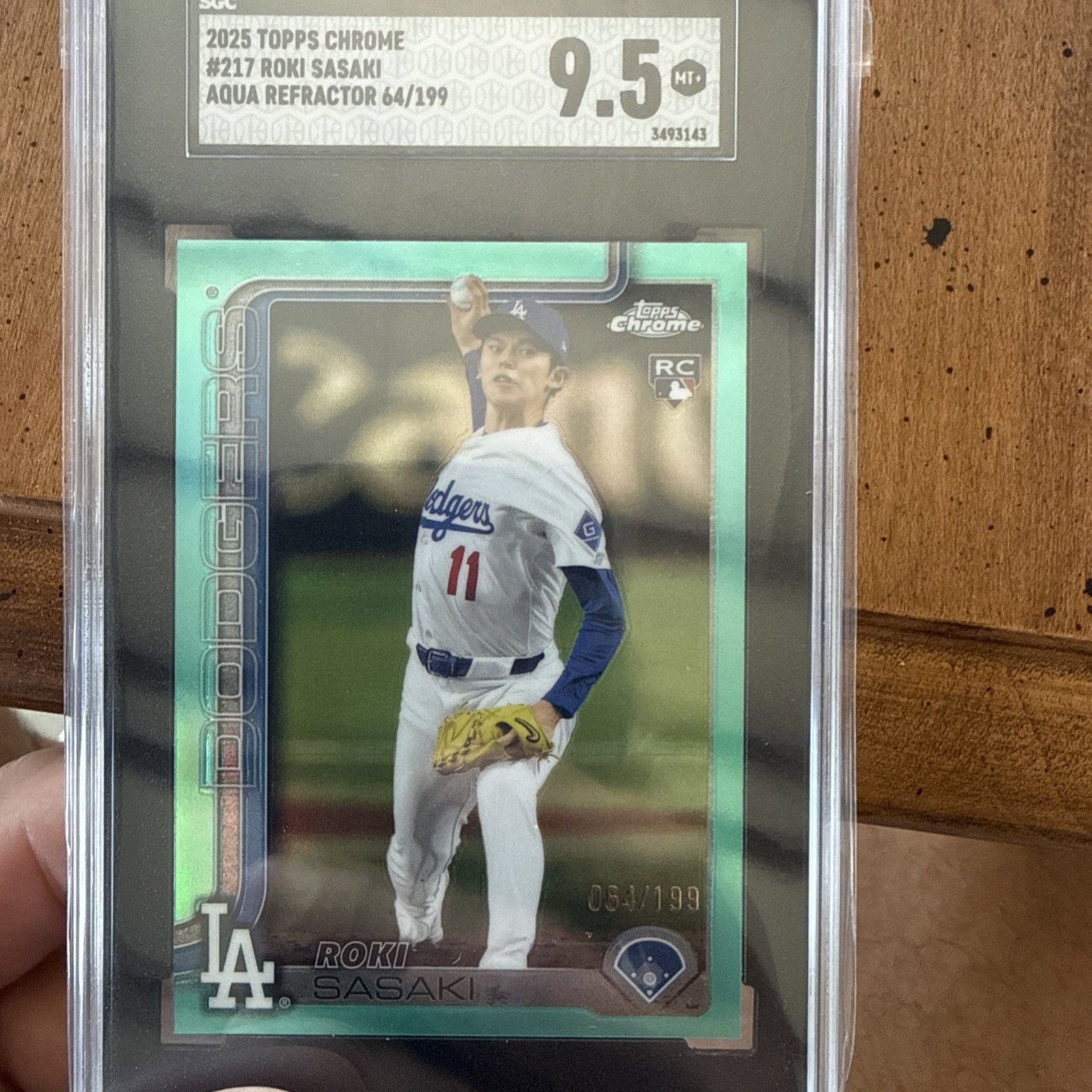🔥🔥 RC 2025 Topps Chrome #217 Roki Sasaki Aqua Refractor /199 Dodgers