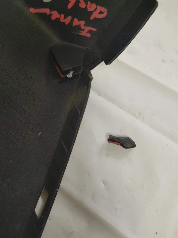 Carenado interior izquierdo del tablero Honda VFR800 2004 Interceptor 64335-MCW-D00ZH Foto 4 de 4