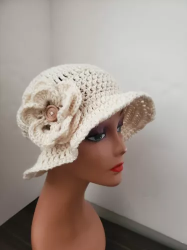 Cream Crochet Bucket Hat With Detachable Flower Clip