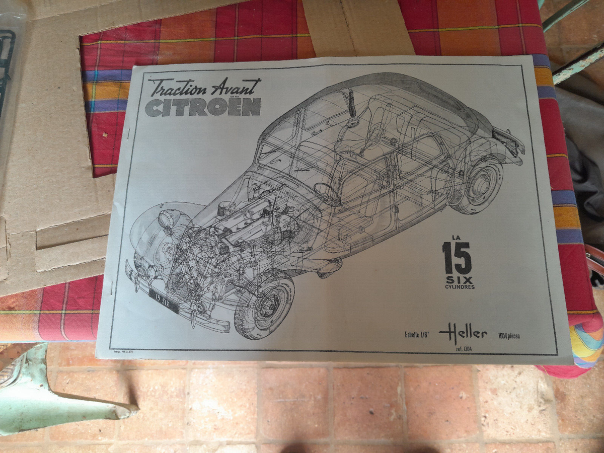Maquette Heller Citroën Traction 1/8 - 3 Versions 1948-52, Occasion Boîte Scotchée