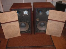 2 Vintage Wharfedale W60C Floor Speakers w/Covers, 1 Works, Need Some Repair
