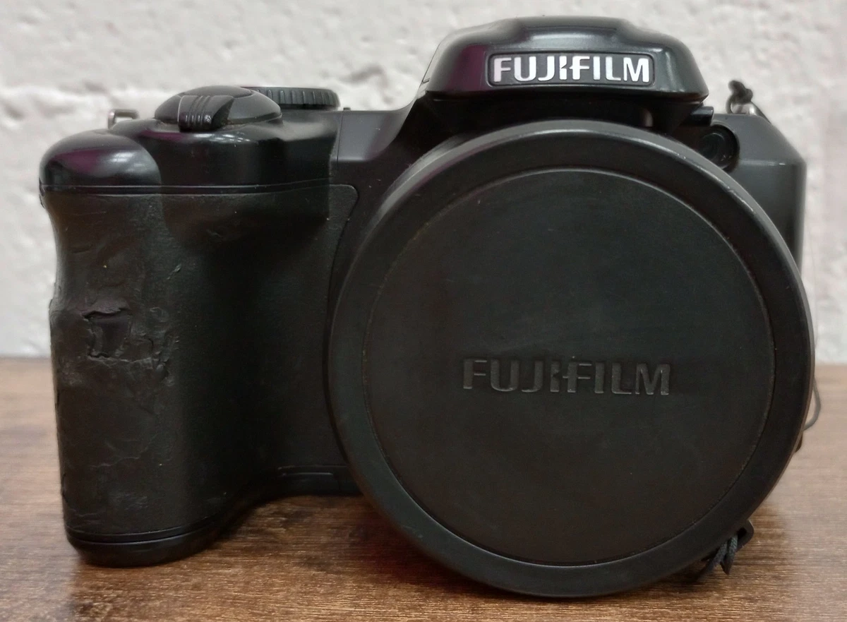Fujifilm FinePix S Series 1-4.9x Digital Zoom Digital Cameras for