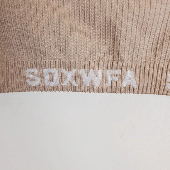 Blusa cropped data café White Fox Boutique Sarah's Day x White Fox Activewear - Imagem 3 de 4