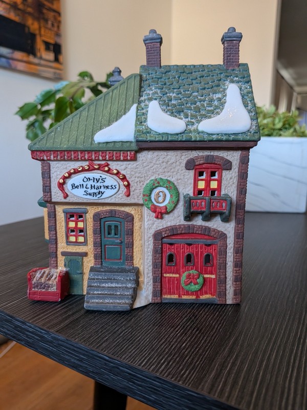 Dept 56 North Pole - Orly's Bell & Harness Supply - #56.56219 -1991, Original