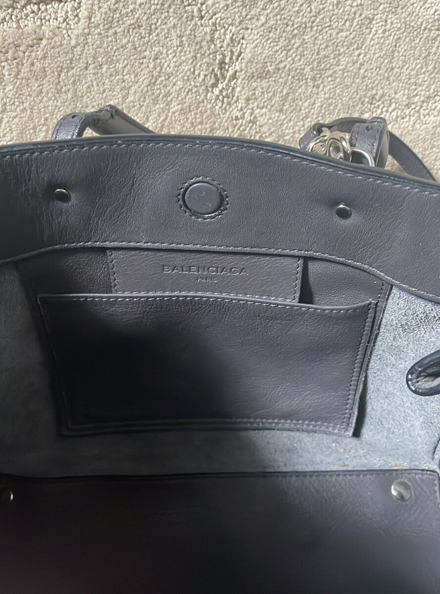 Auth Balenciaga Papier A6 Zip Around Tote Crossbody Gray Auth Balenciaga Papier A6 Zip Around Tote Crossbody Gray