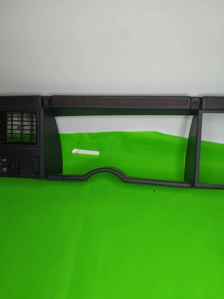 1990 GMC C6500 C7500 Topkick Instrument Panel Gauge Cluster Trim Bezel 15550549 - Image 3 of 4
