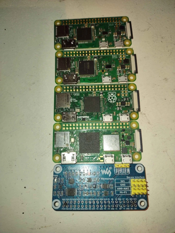 4x Raspberry Pi Zero - 2x V1.1, 1x V1.3, 1x 2W + Sense HAT ADC/Sensor Shield  Foto 4 de 4