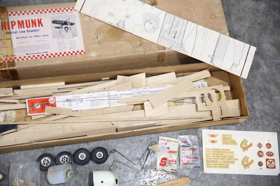 SIG JIM VAN LOO'S SEMI-SCALE "CHIPMUNK" CONTROL LINE STUNTER MODEL AIRPLANE VTG - Image 3 of 4