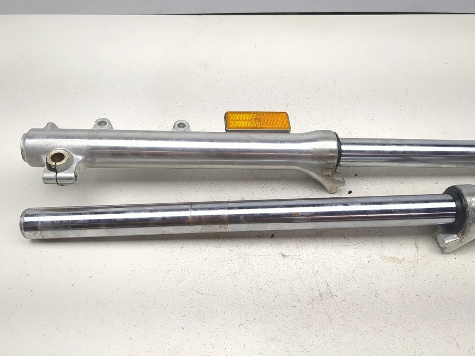 Par de conjunto de garfo dianteiro esquerdo e direito Yamaha Virago XV750 81-97 3JK-23102-13-00 - Imagem 2 de 4