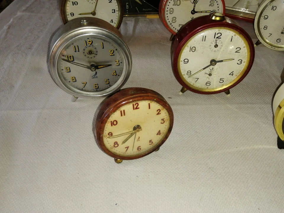 Lot de 18 anciens réveils JAZ - Photo 4/4
