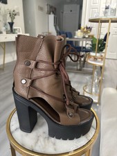 Women's Peep Toe Wedge Zipped Heel