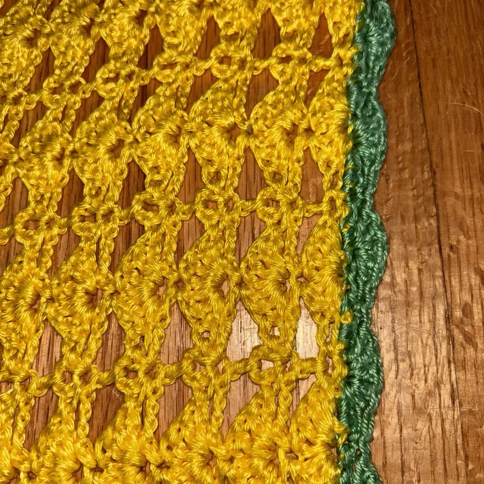 crocheted handmade baby Blanket Throw afghan yellow green vintage - Image 4 of 4