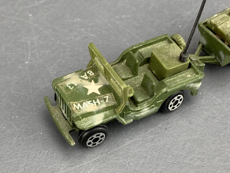 1:87 Vintage Die-Cast Zee Toys M*A*S*H Jeep & Trailer 1976 D1521 - Image 2 of 4