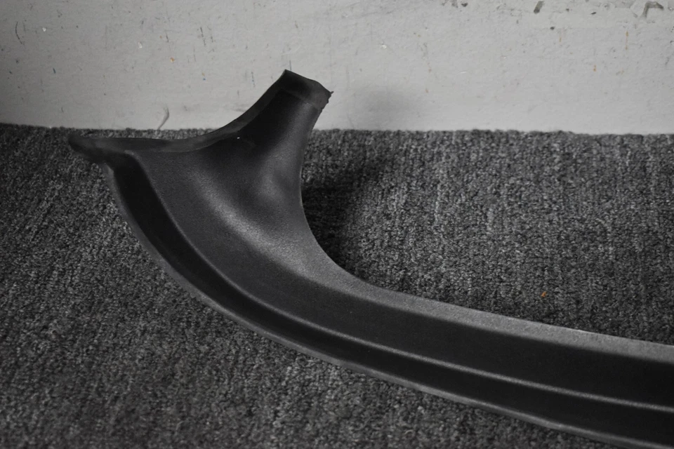 Mercedes Benz C 63 AMG S 2015-2020 base lado izquierdo moldura OEM de fábrica Foto 2 de 4