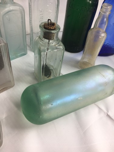 Lot 17 Vintage Bottles Medical & Home Remedies - Picture 9 of 12