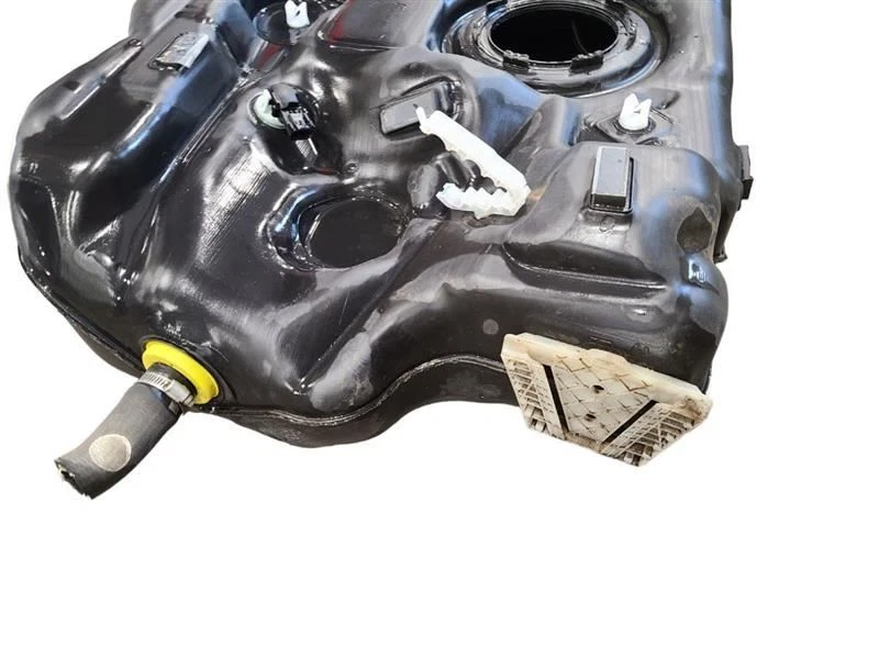 Fuel Tank Fits 19-20 MALIBU 572637 - Image 4 of 4