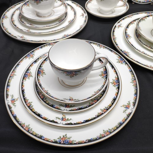 Wedgwood Osborne R4699 5 Piece Place Setting Service for 4 (20 Pieces) - Picture 14 of 24