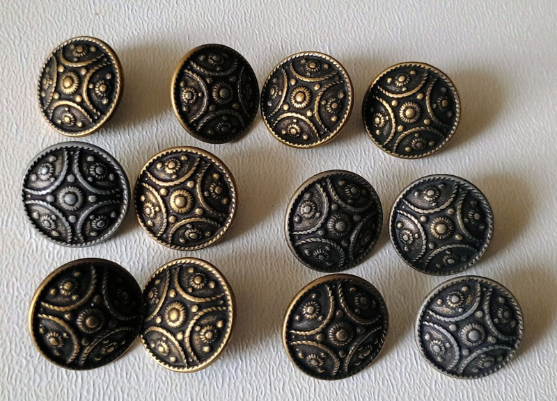 LOT of 12 Vintage Brass 17mm Round Buttons Ornate Floral Mandala