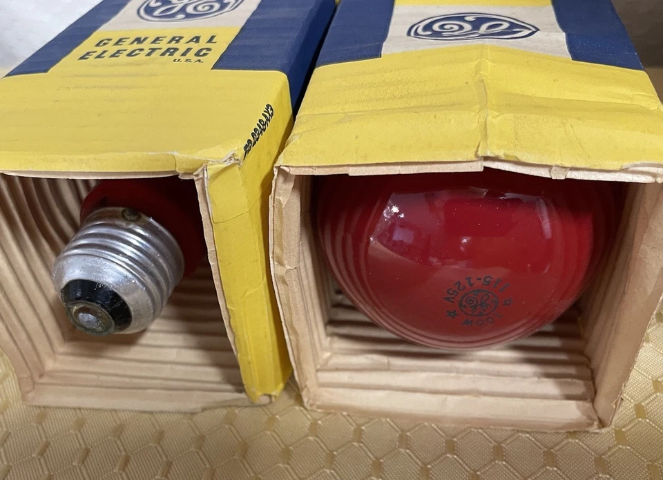 PAIR 2 Vintage New Old Stock GE COLOR Bulb RED 100 W A23 w/Sleeve TESTED - Image 2 of 4