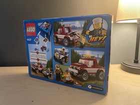 LEGO CITY Police Pursuit 4437 Complete Set (sealed)