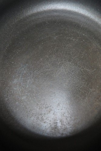 LARGE 1980's LIDDED ENAMEL FRYING PAN - UNUSUAL SHAPE - RED - LOOK - Picture 9 of 9
