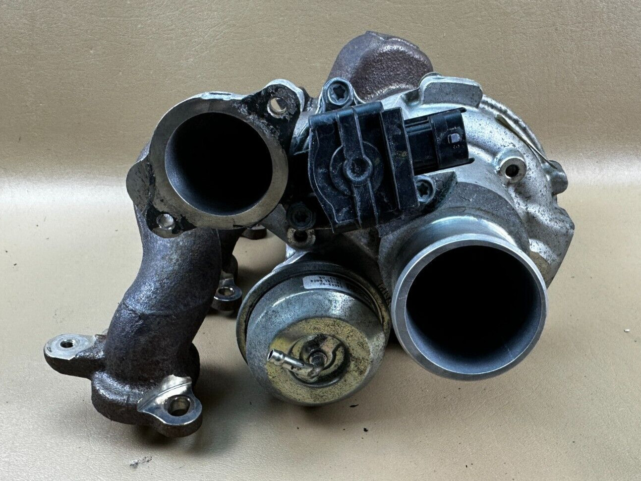 2017-2020 MASERATI LEVANTE 3.0L V6 GAS LEFT LH TURBOCHARGER EXHAUST MANIFOLD OEM