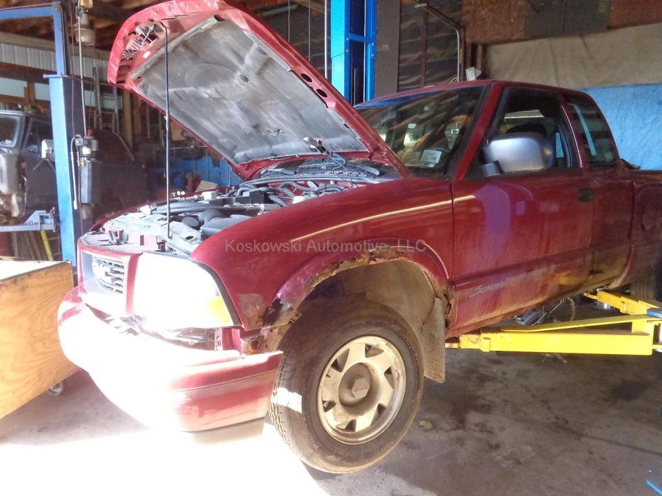 Brazo de control inferior delantero izquierdo Chevy S10 GMC Sonoma 1998 lado del conductor Foto 4 de 4