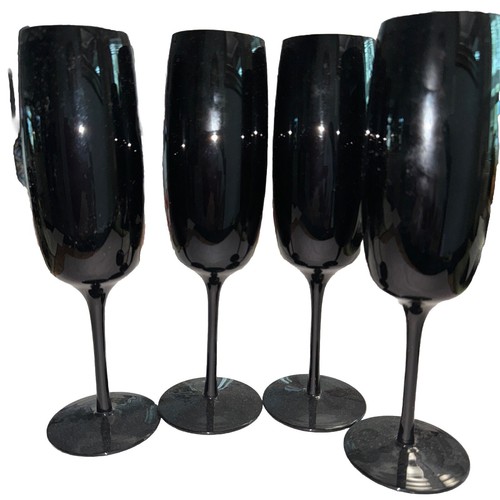 Vintage Set of 4 Vintage Black amethyst Glass Flute champagne Glasses 8 1/2” - Picture 3 of 3